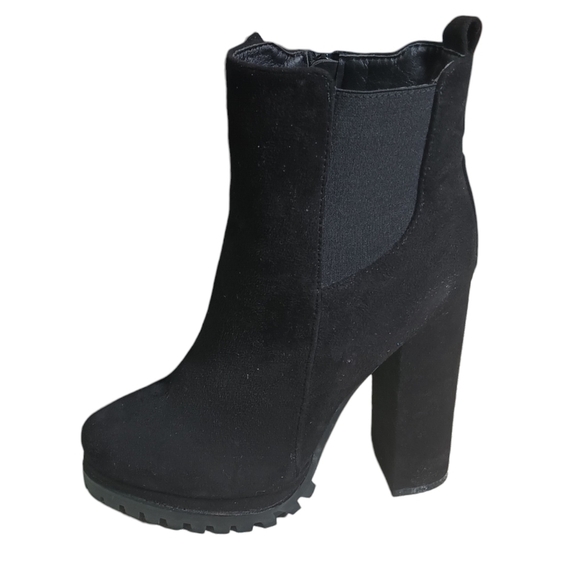 GLAZE  NWOB faux suede zip up Booties EUC size 7 - Picture 1 of 5